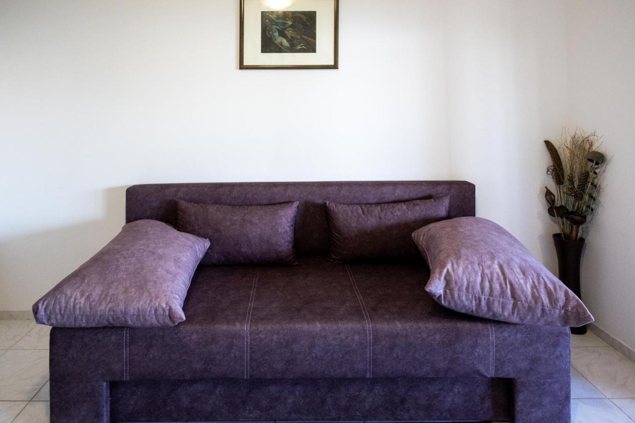 Apartmani Suzana เคลโนวีซา ภายนอก รูปภาพ
