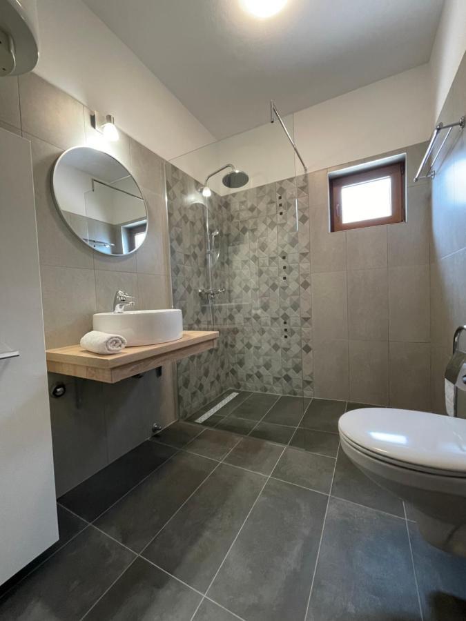 Apartmani Suzana เคลโนวีซา ภายนอก รูปภาพ